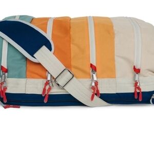 Tobiq 30L Duffle In Hawaii Color Way